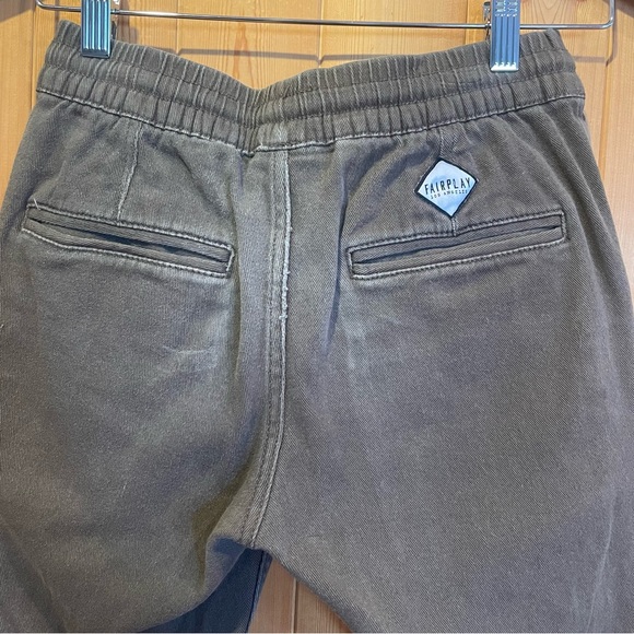 FairPlay Cropped - Picture 5 of 6